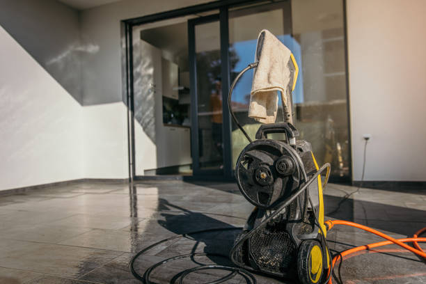 Best Animal Enclosure Cleaning  in Windermere, FL
